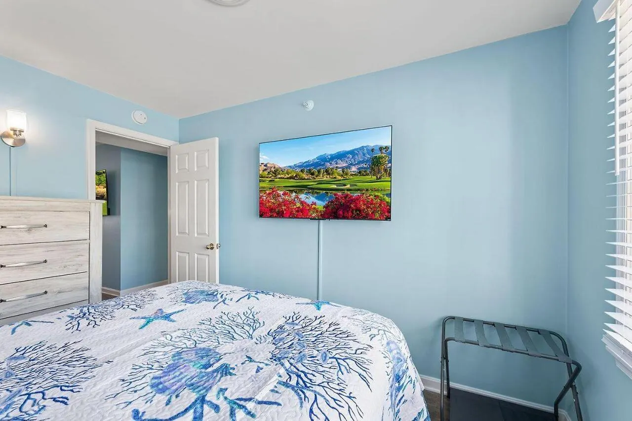 The Barracuda 3 Steps To The 2br Sleeps 6 *
