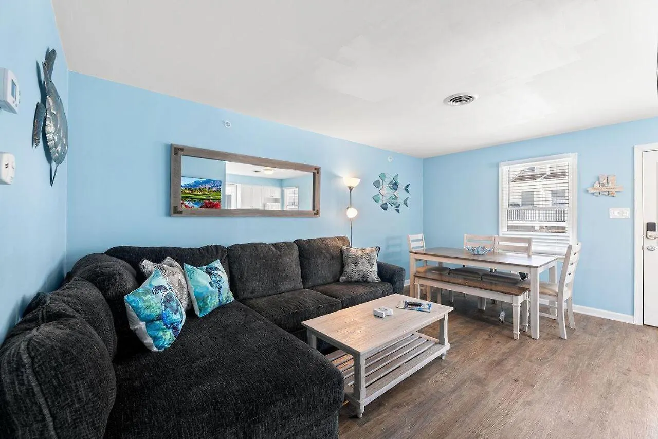 The Barracuda 3 Steps To The 2br Sleeps 6 * Ocean City