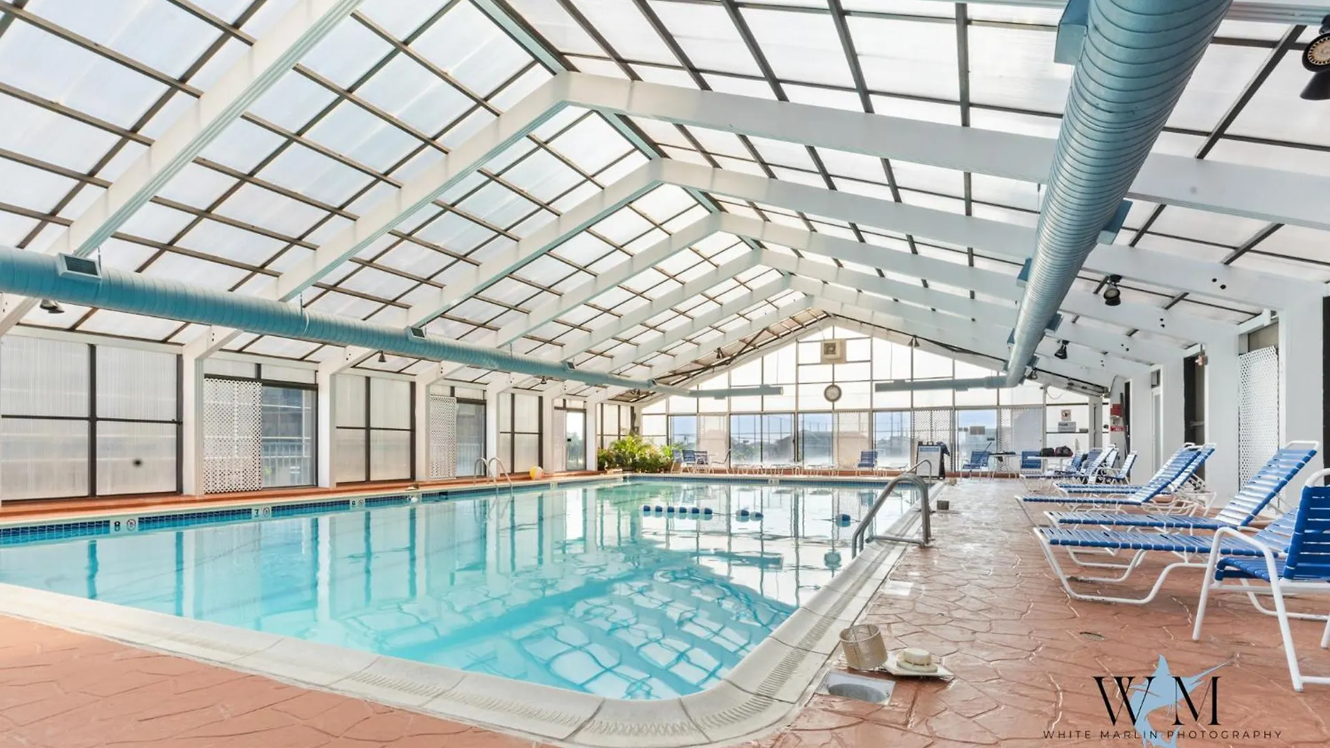 Ocean Front 2 Bedroom At The Capri W Indoor And Outdoor Pool, Tennis Courts, Gym And More! Apartment Ocean City