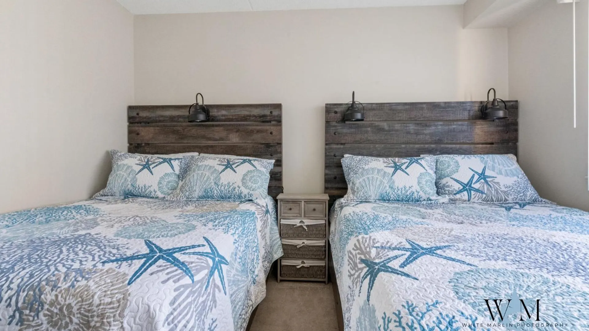 Ocean Front 2 Bedroom At The Capri W Indoor And Outdoor Pool, Tennis Courts, Gym And More!