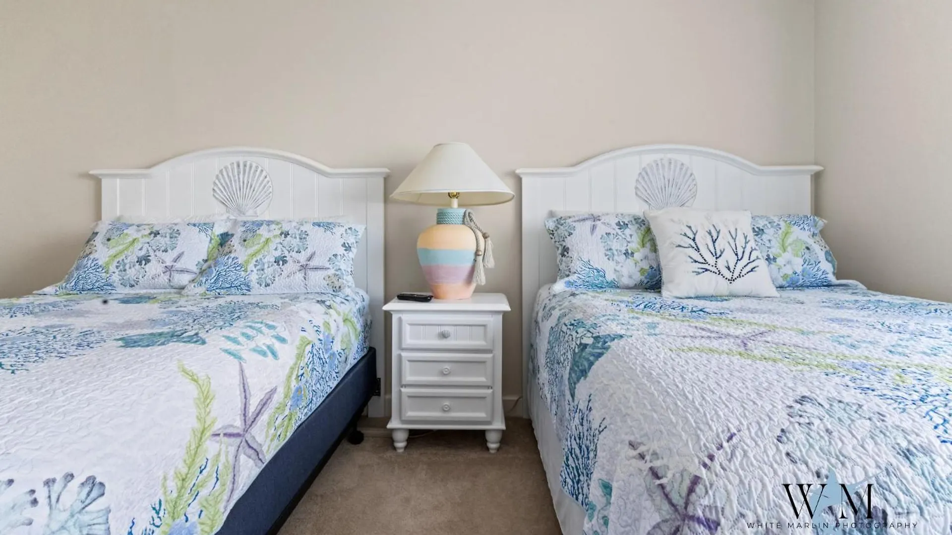 Apartment Ocean Front 2 Bedroom At The Capri W Indoor And Outdoor Pool, Tennis Courts, Gym And More!