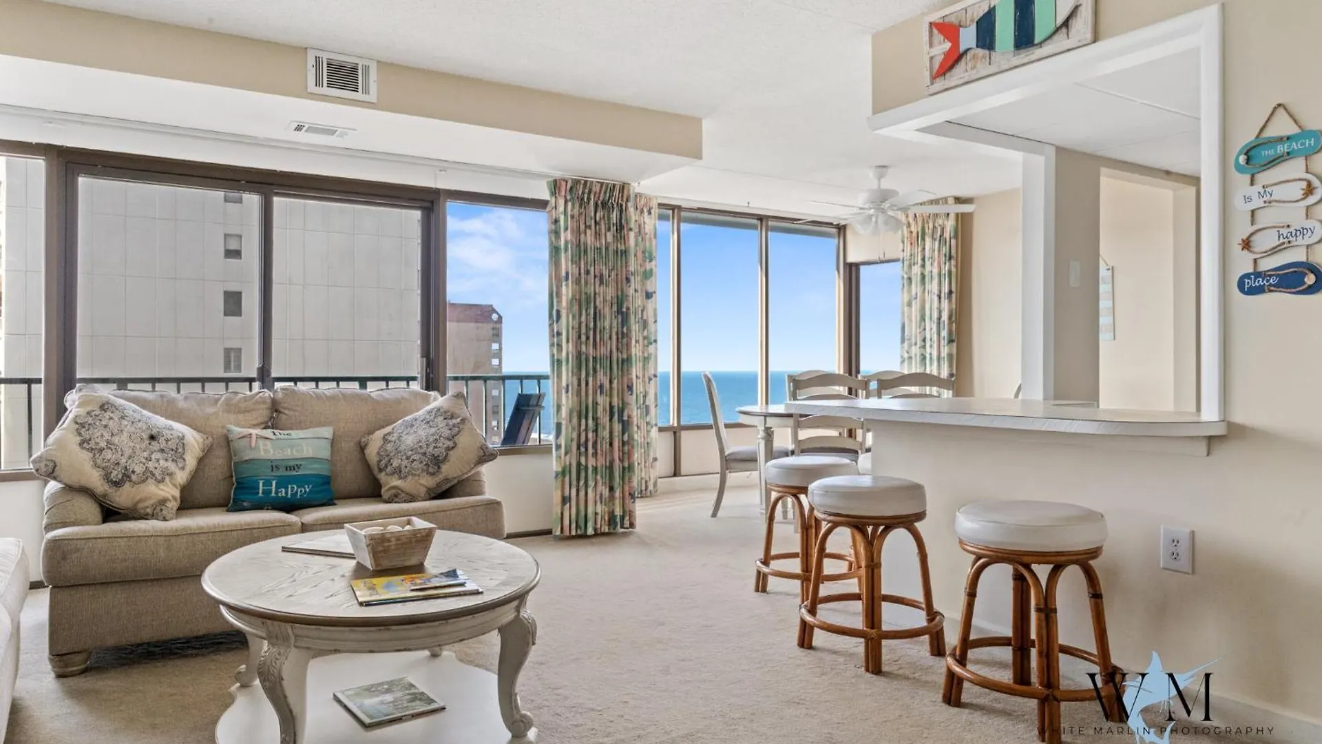 Ocean Front 2 Bedroom At The Capri W Indoor And Outdoor Pool, Tennis Courts, Gym And More! Apartment *