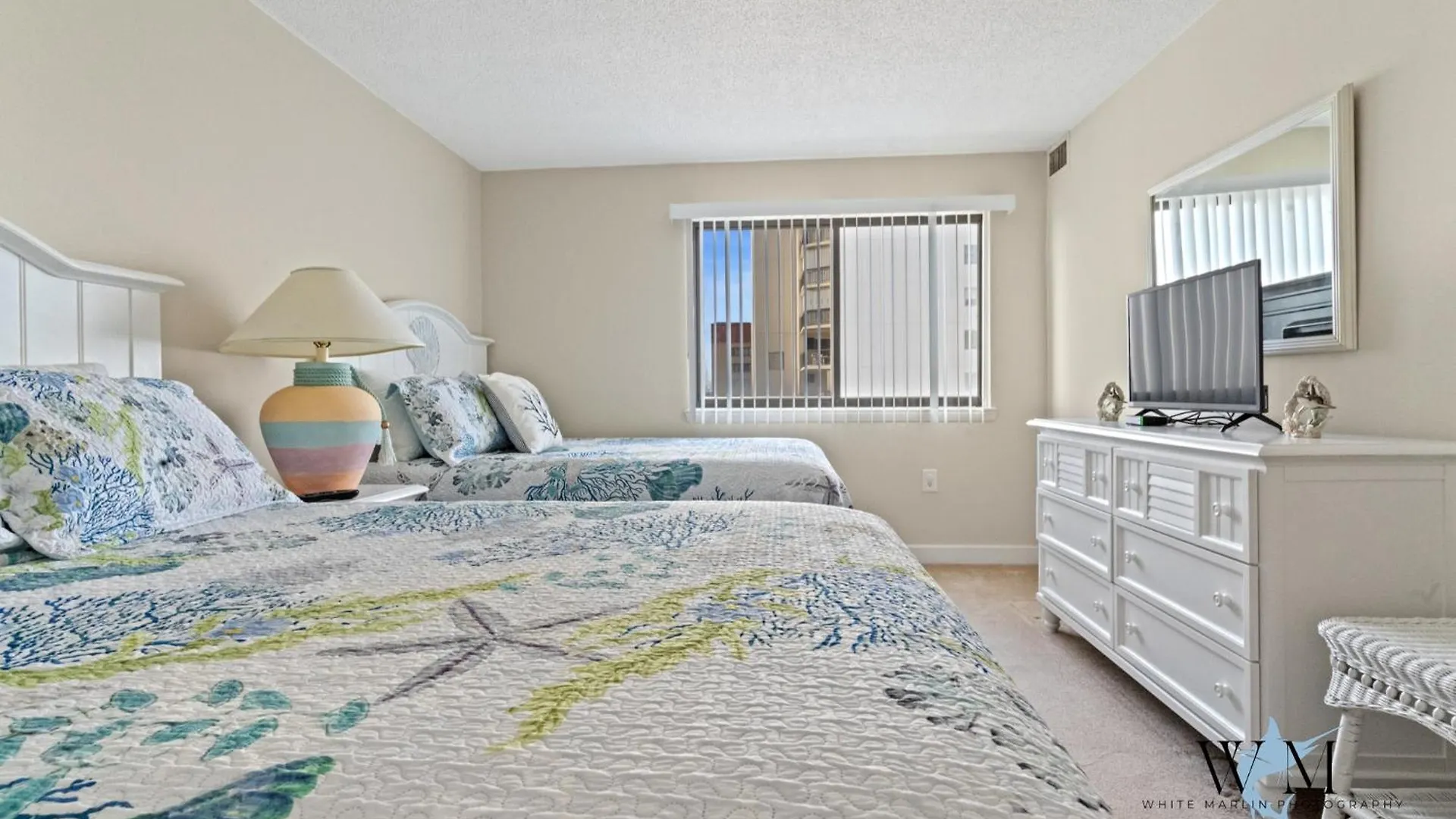 Apartment Ocean Front 2 Bedroom At The Capri W Indoor And Outdoor Pool, Tennis Courts, Gym And More! *