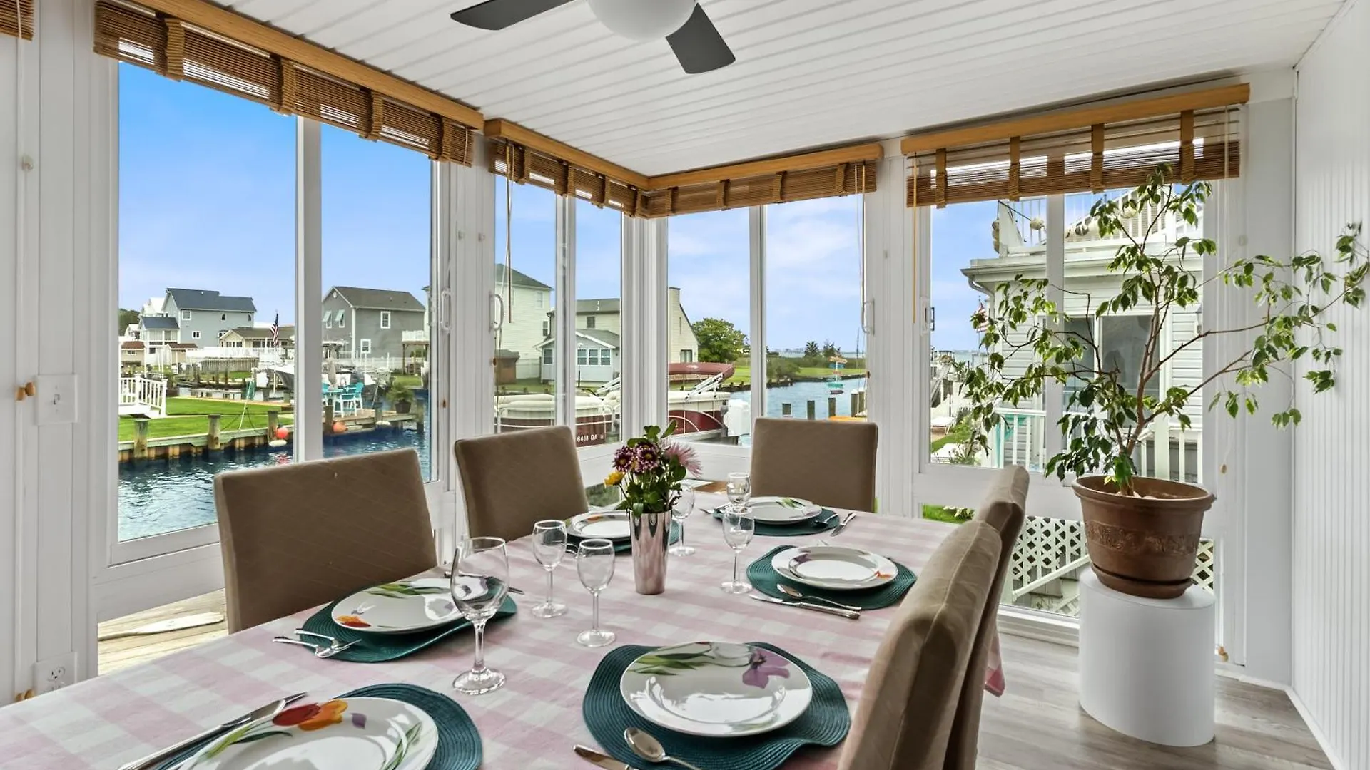 Holiday home Waterfront With Oc Skyline Views *