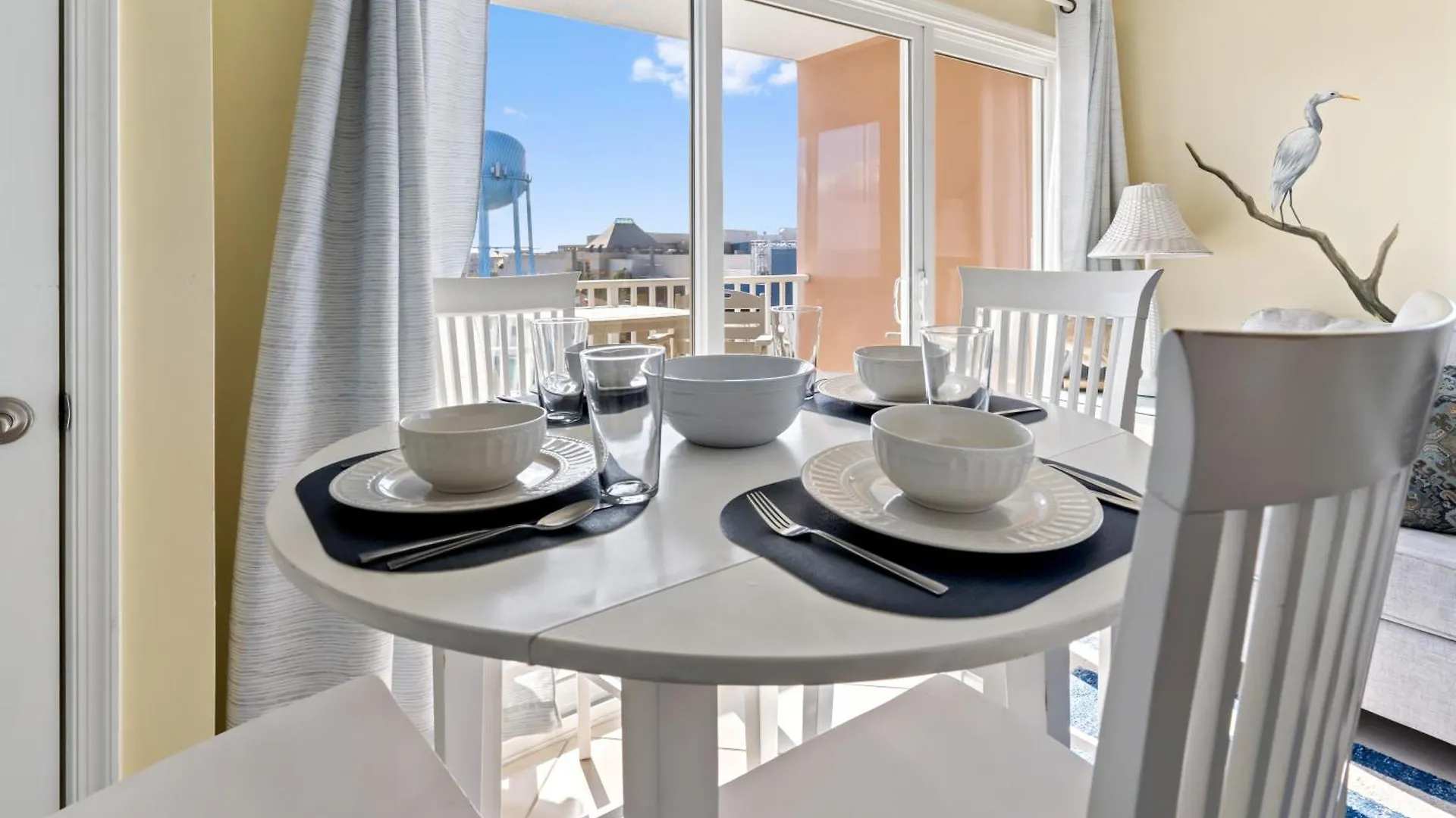 Convention Center Bay Front 2 Bedroom *