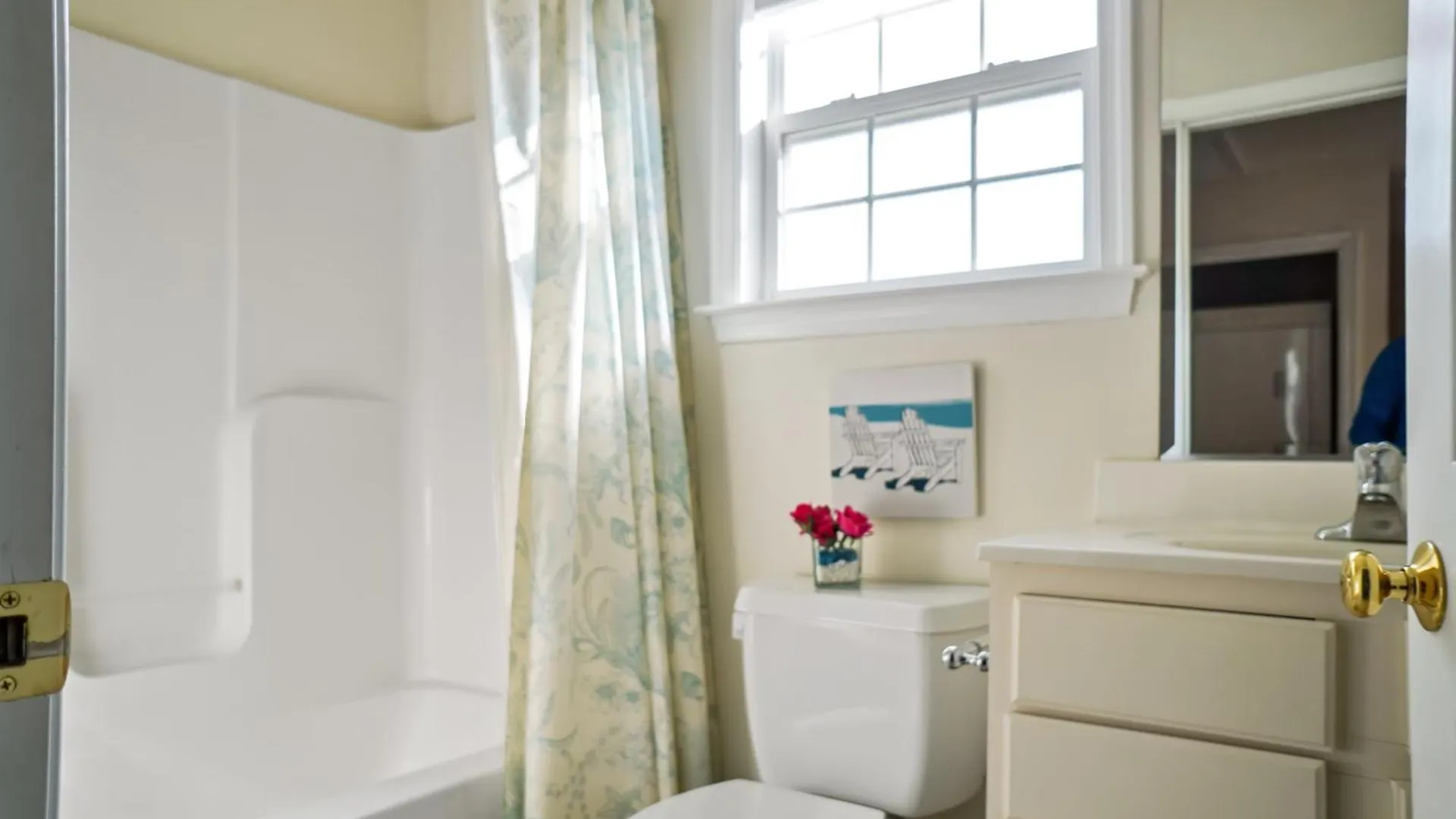 Spacious 4-bedroom Ocean Block Townhouse In Ocean City, Perfect For Families & Group Trips