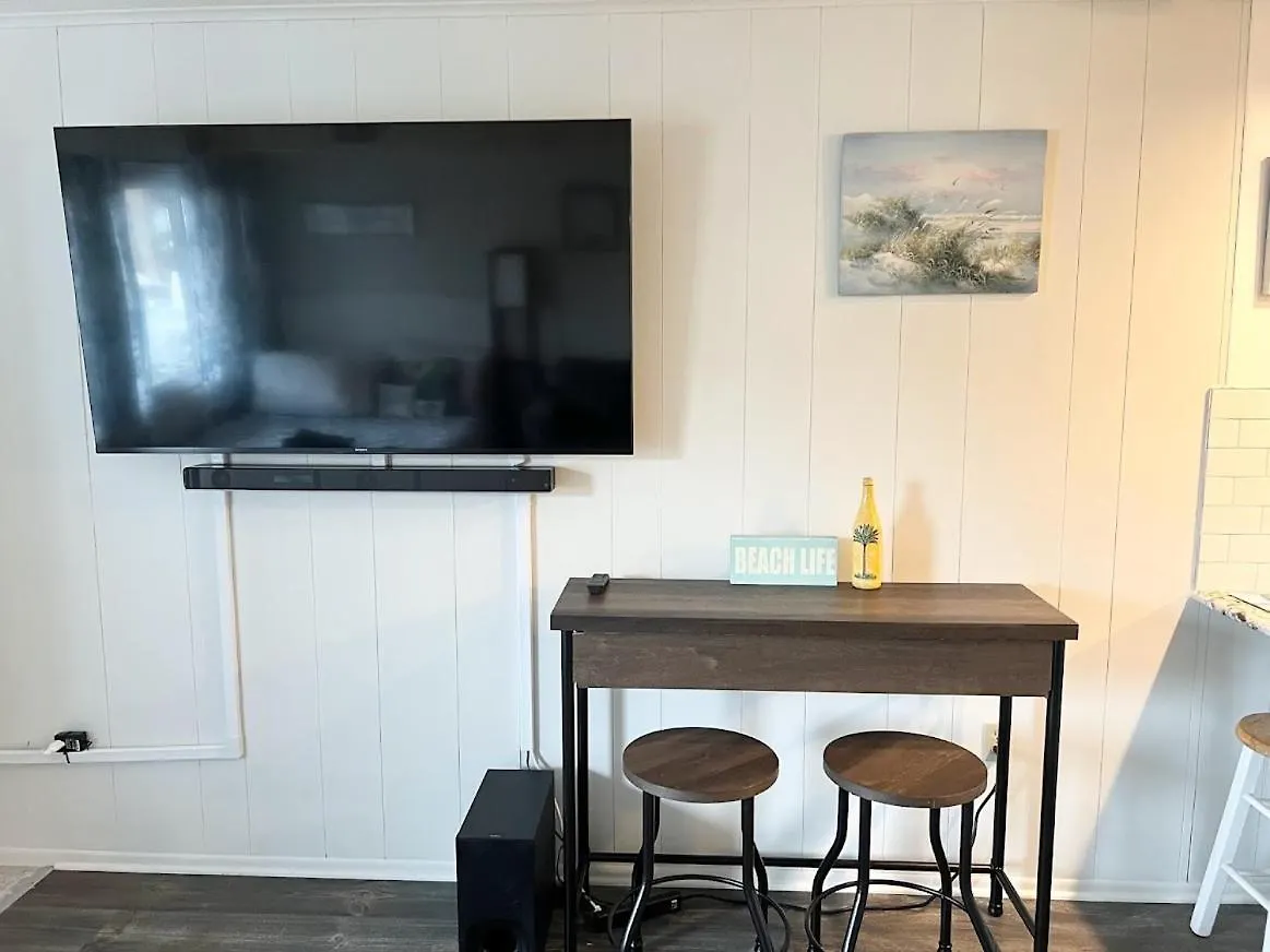 Spacious 2-bedroom Ocean Block In North Ocean Steps To The *