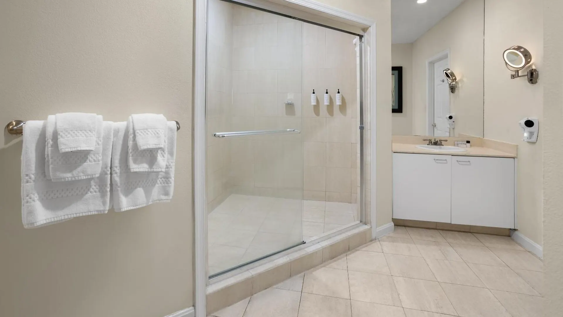 Hotel Coconut Malorie Hotel, Ascend Collection