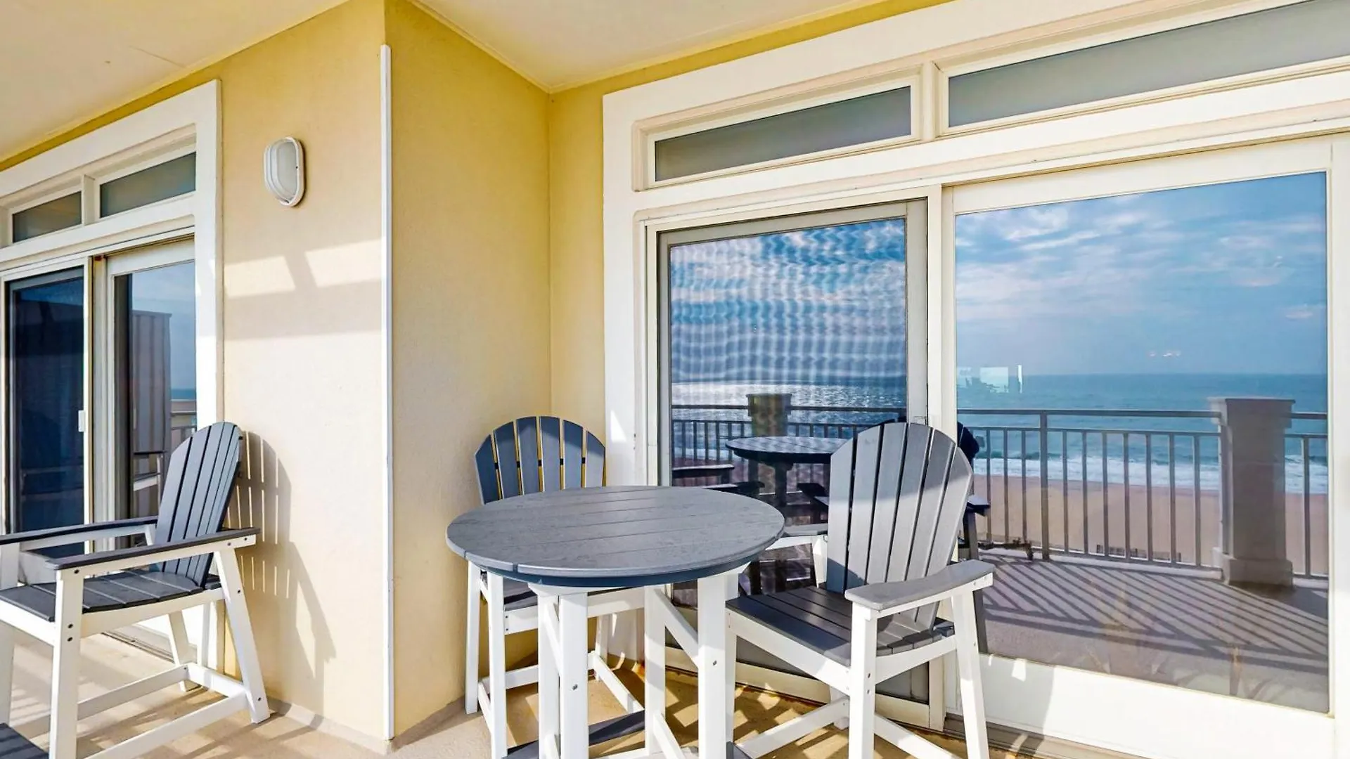 Sharkfin 401 Apartment *