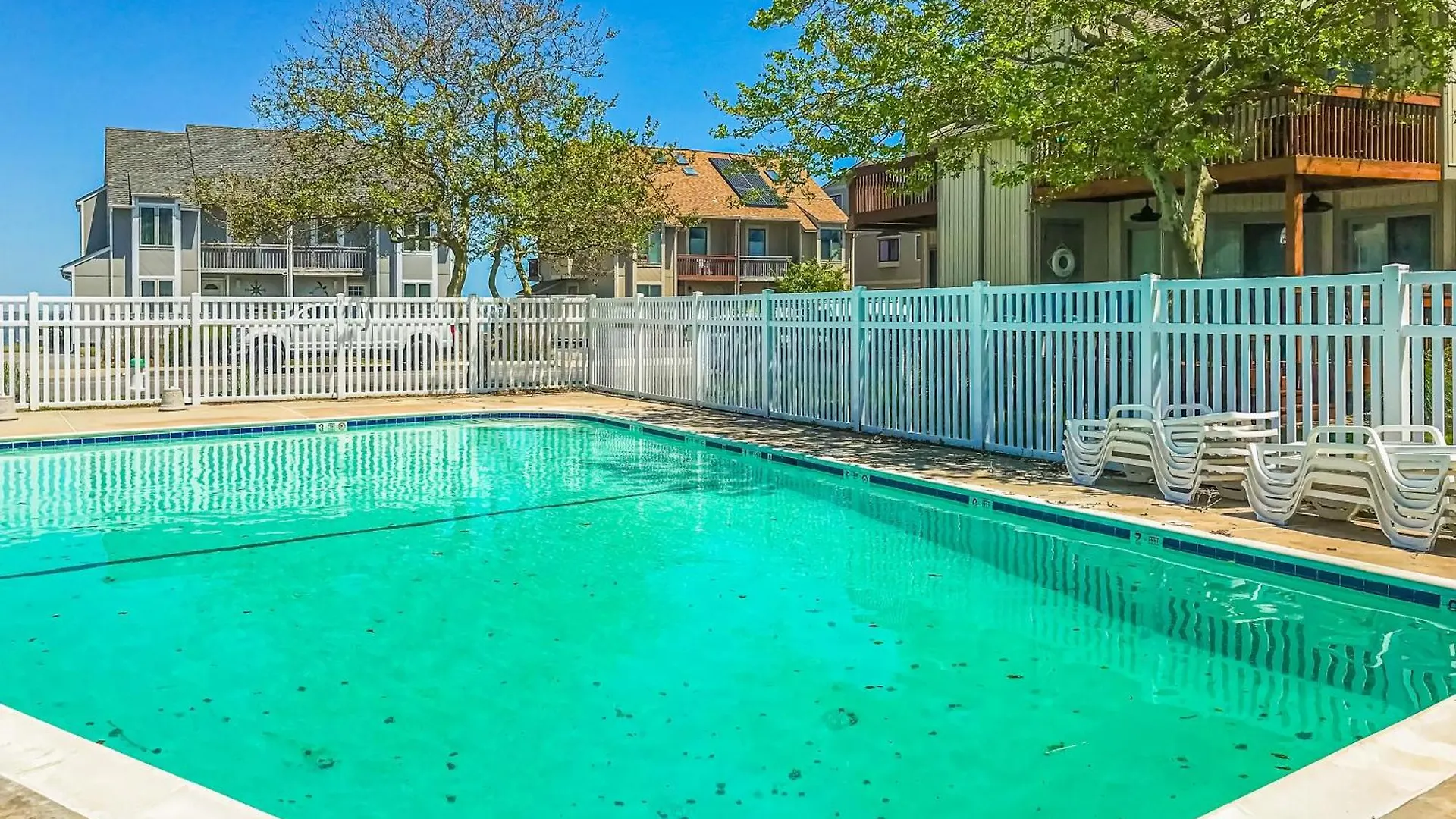 Runaway Bay 76 Holiday home
