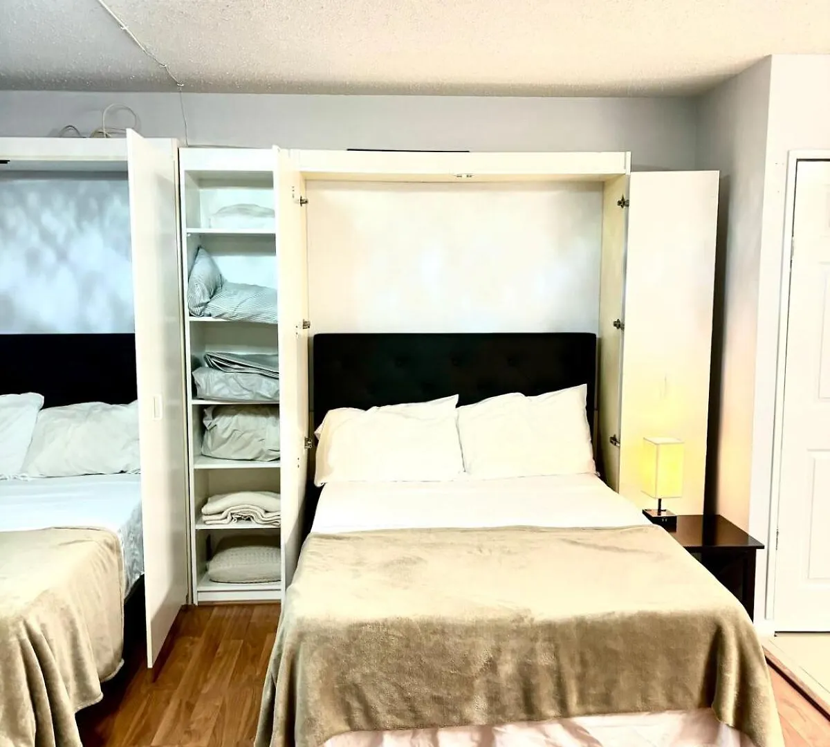 300 Robin Dr Walking Distance To *