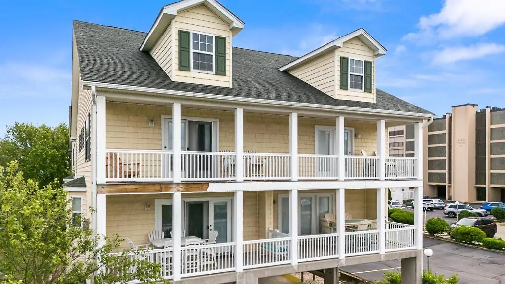 Holiday home Spacious 3-bedroom Ocean Block Townhome In Ocean Steps From The & Attractions Ocean City