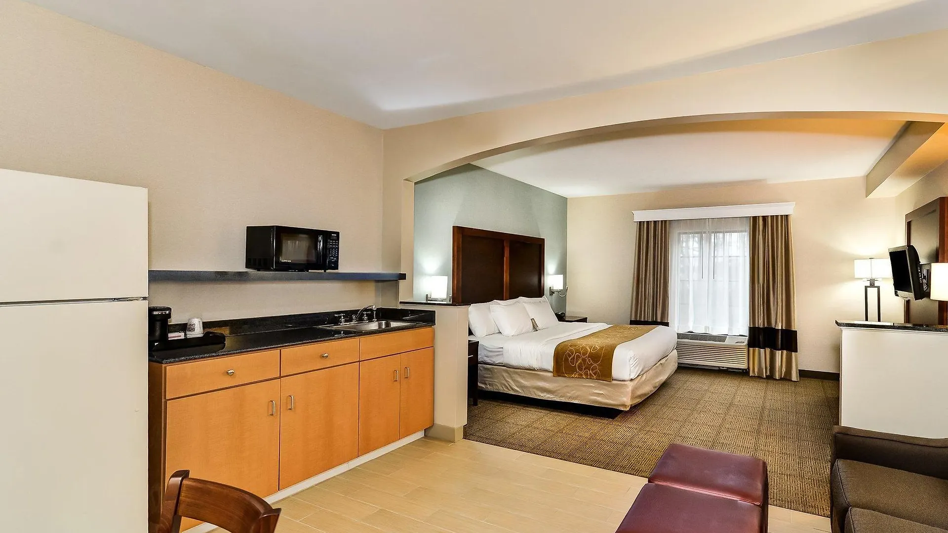 Hotel Comfort Ocean West 3*