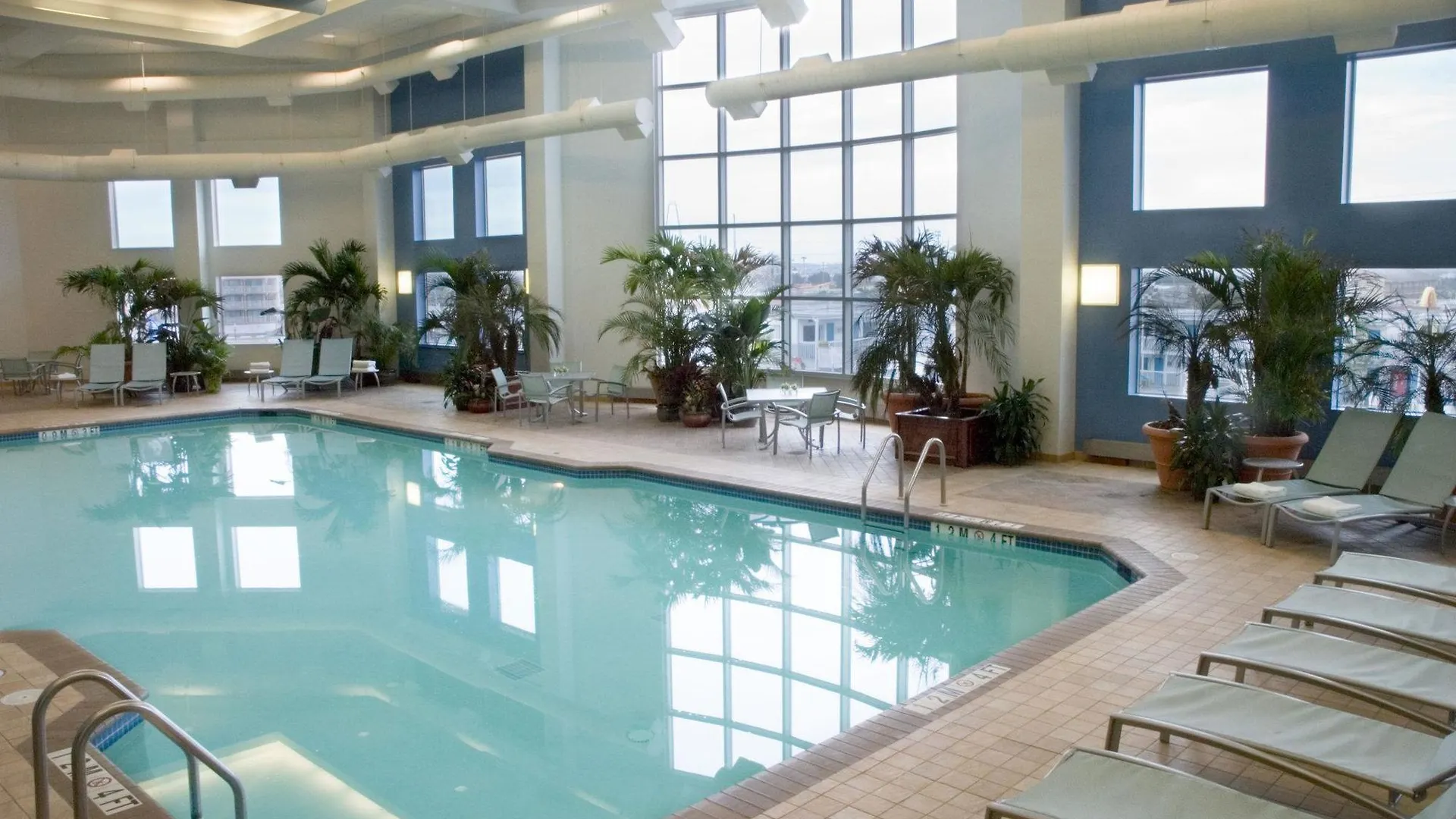 Resort Hilton Ocean Oceanfront 4*