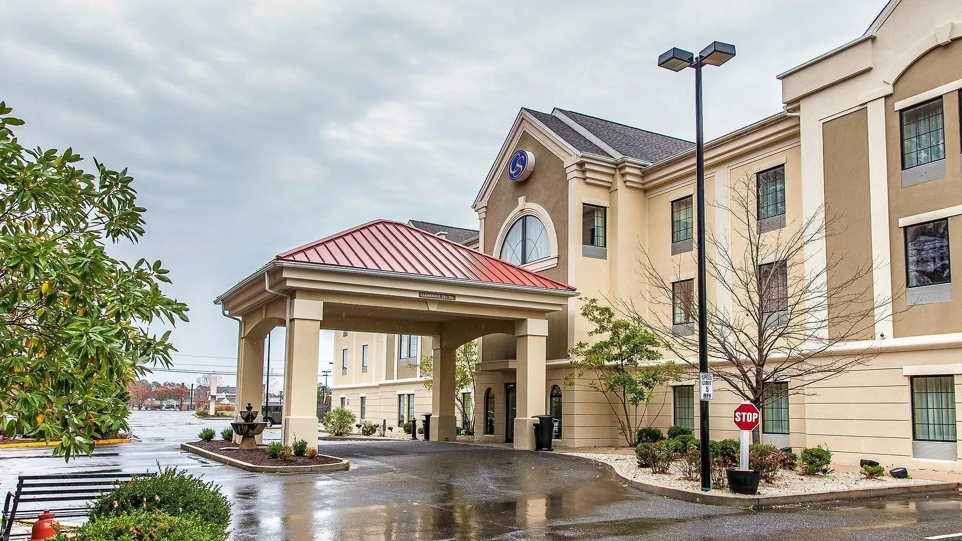 Comfort Ocean West Hotel 3*