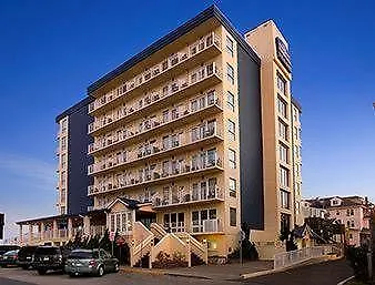 Howard Johnson Plaza By Wyndham Ocean Oceanfront 3* אושן סיטי