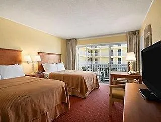 Howard Johnson Plaza By Wyndham Ocean Oceanfront מלון 3*