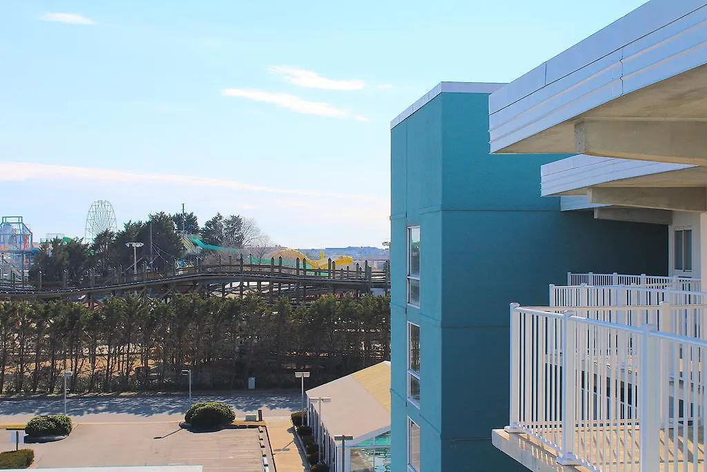 Bay Club By Kees Vacations Aparthotel 3*