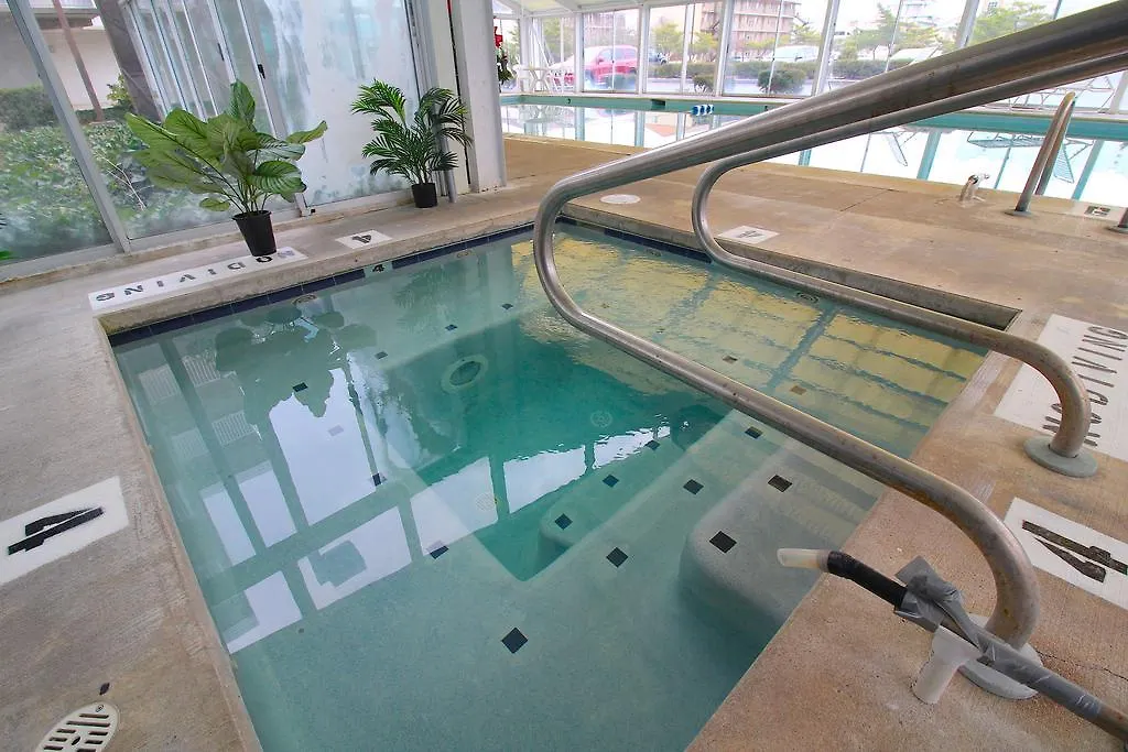 Aparthotel Bay Club By Kees Vacations 3*