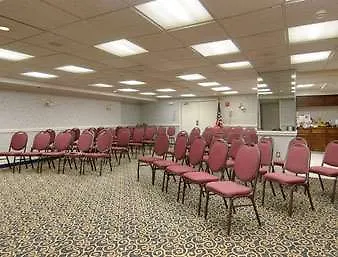 Howard Johnson Plaza By Wyndham Ocean Oceanfront מלון