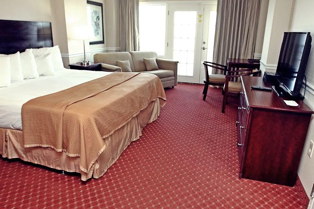 Howard Johnson By Wyndham Ocean Oceanfront Hotel