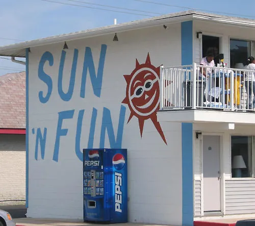 Sun 'n Fun 2*