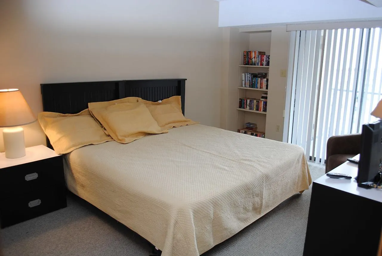 Bluewater East 603 N Apartment *