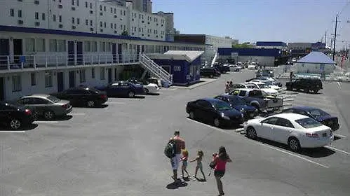 Cabana Motel 2*