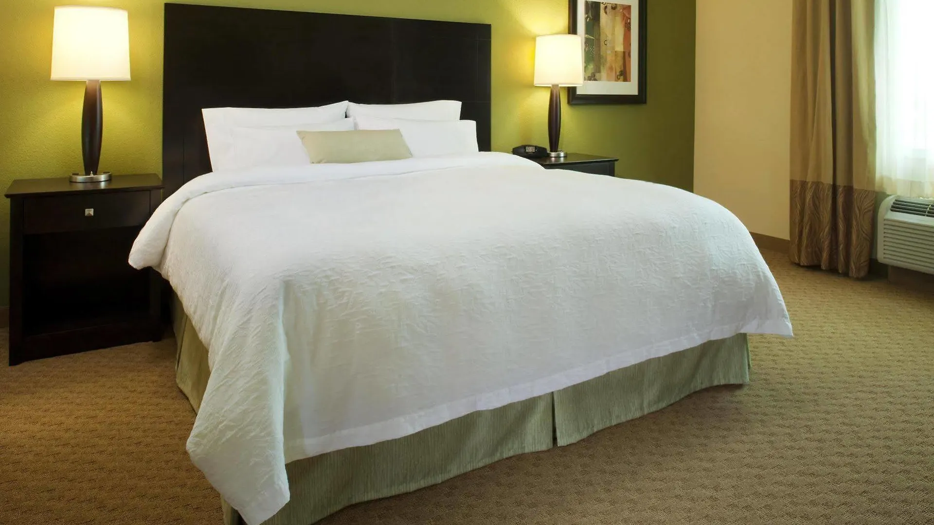 Hampton & Ocean Bayfront-convention Center 3*