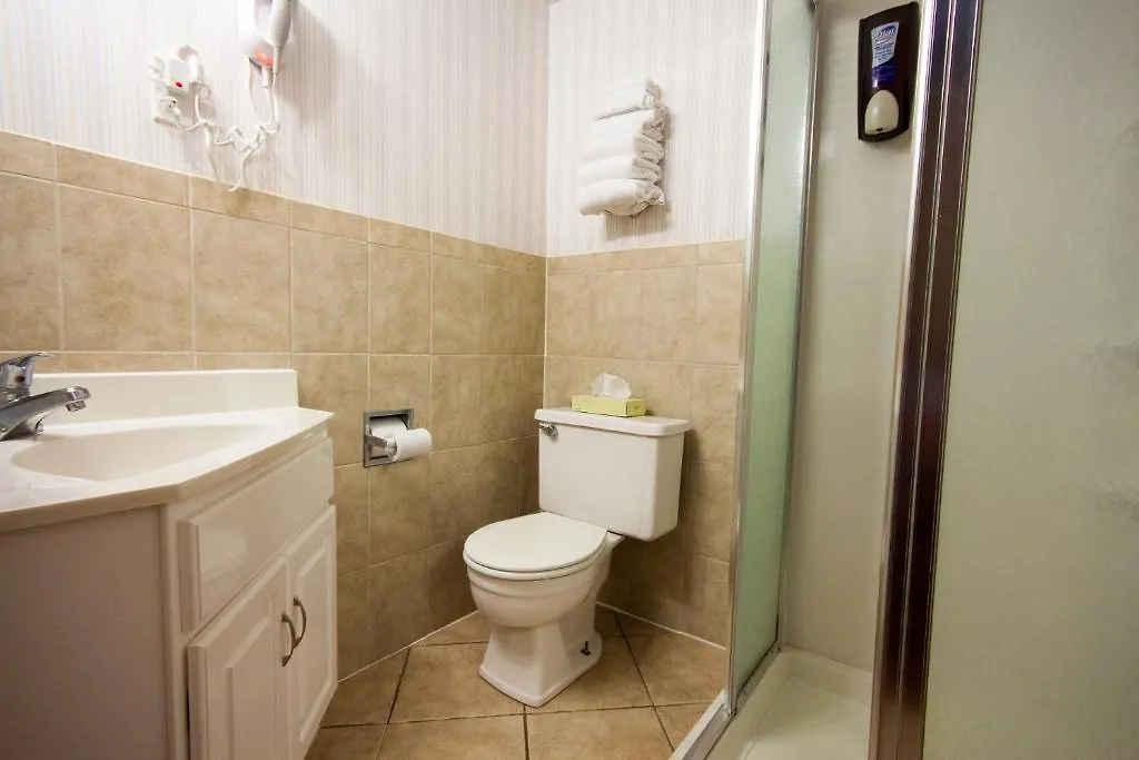 Harrison Hall Hotel 2*