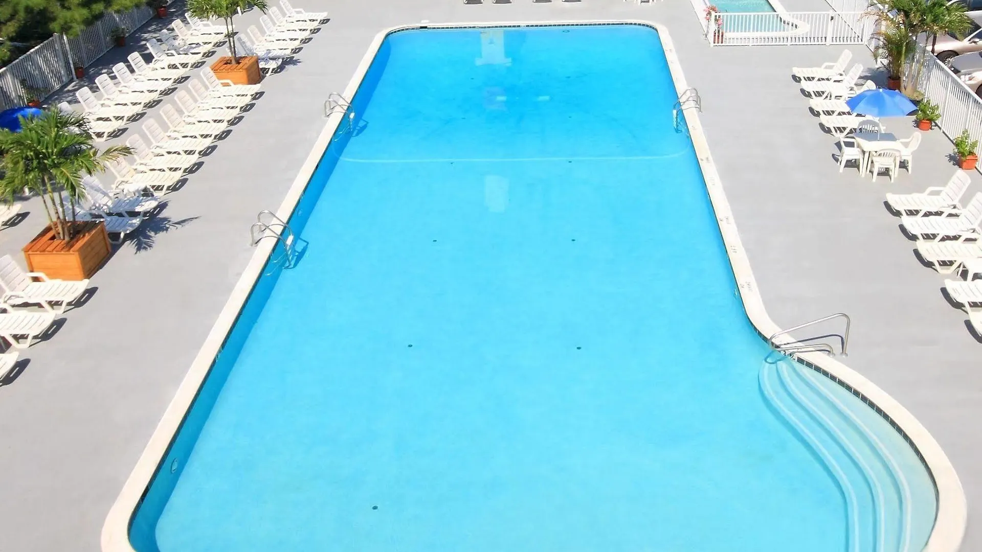 Hotel Harrison Hall 2*