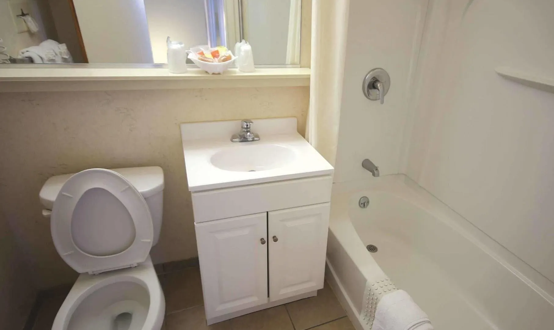 Flagship Oceanfront 2* Ocean City