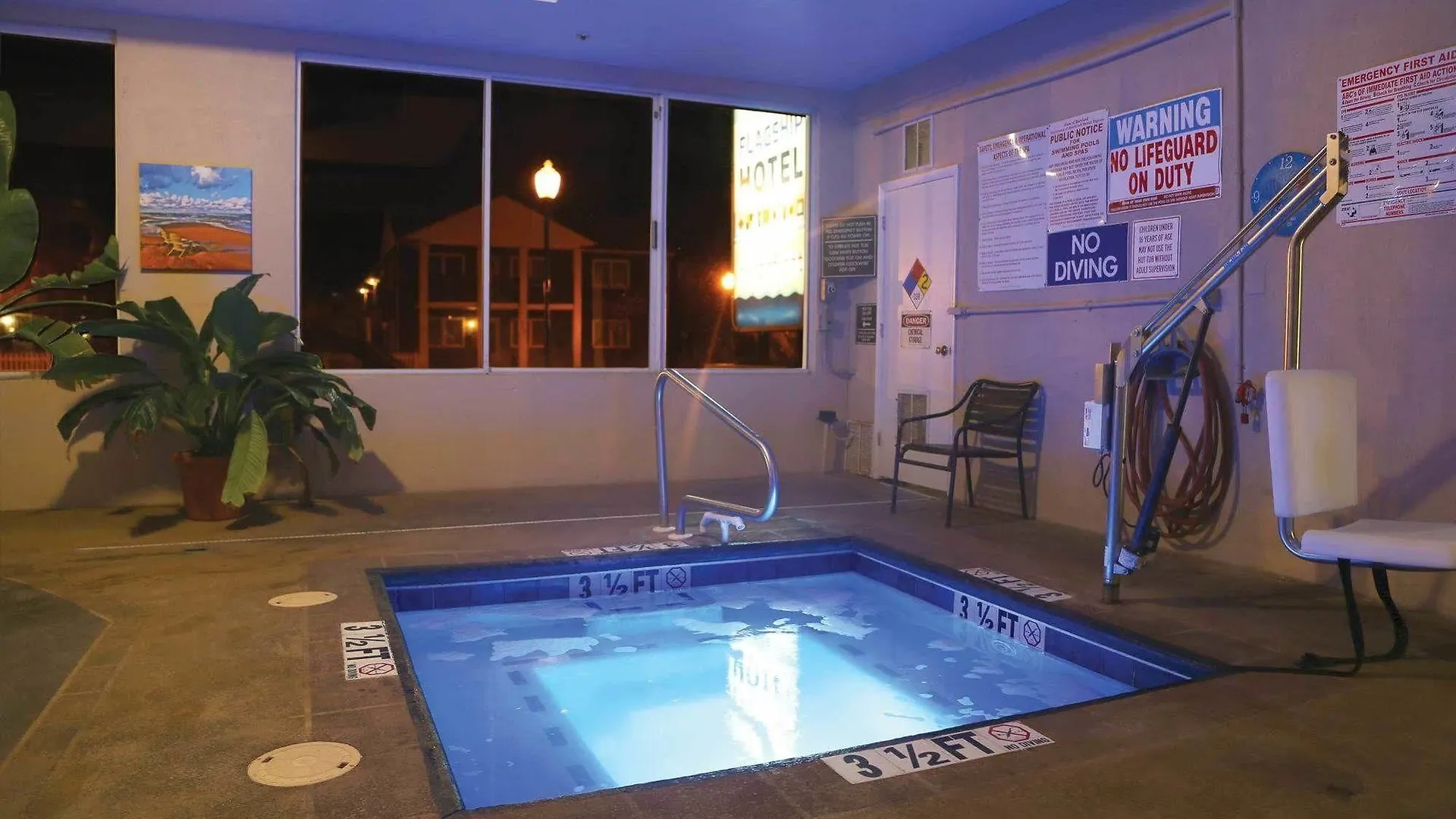 Flagship Oceanfront Hotel
