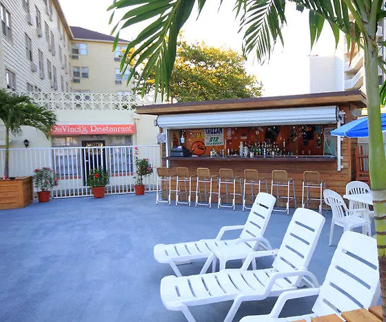 Hotel Harrison Hall