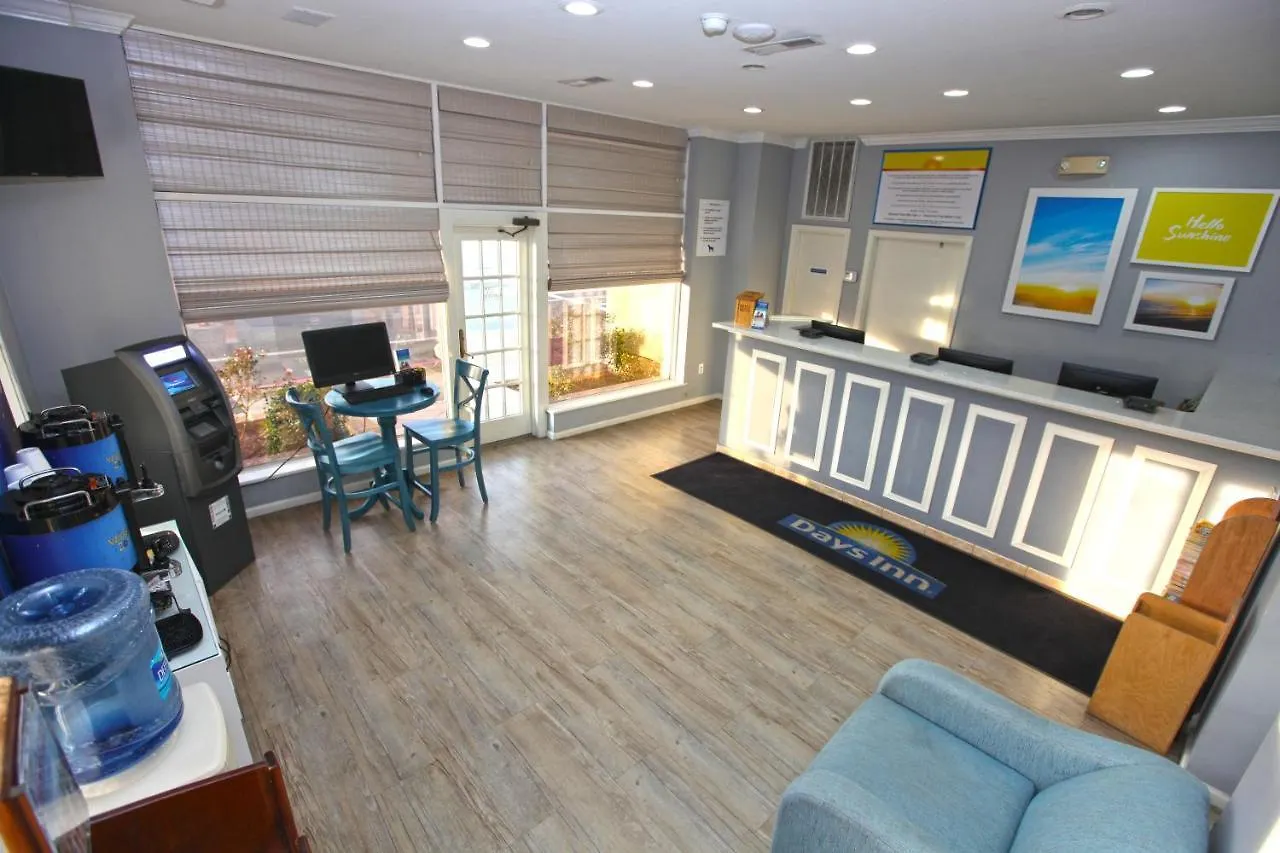 Hotel Days By Wyndham Ocean Oceanfront Ocean City