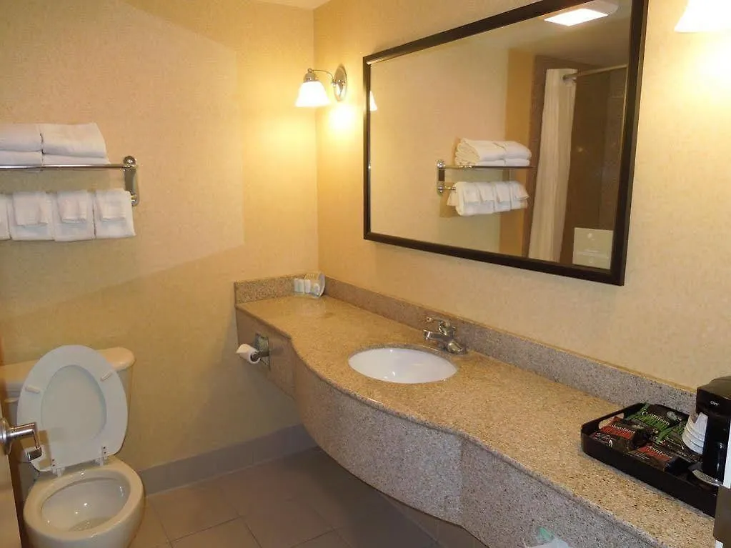 Gateway & Suites, Ascend Collection Hotel 2*