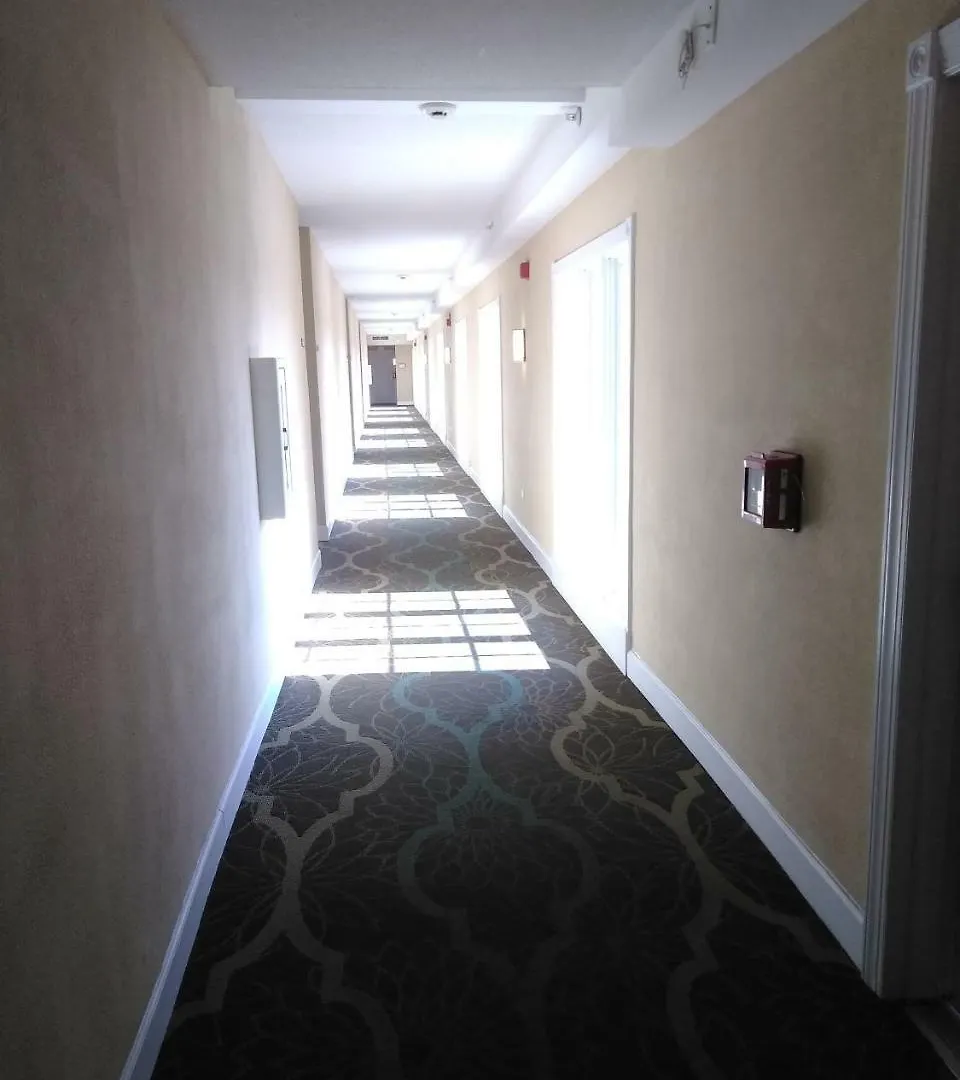 Coconut Malorie Hotel, Ascend Collection Hotel