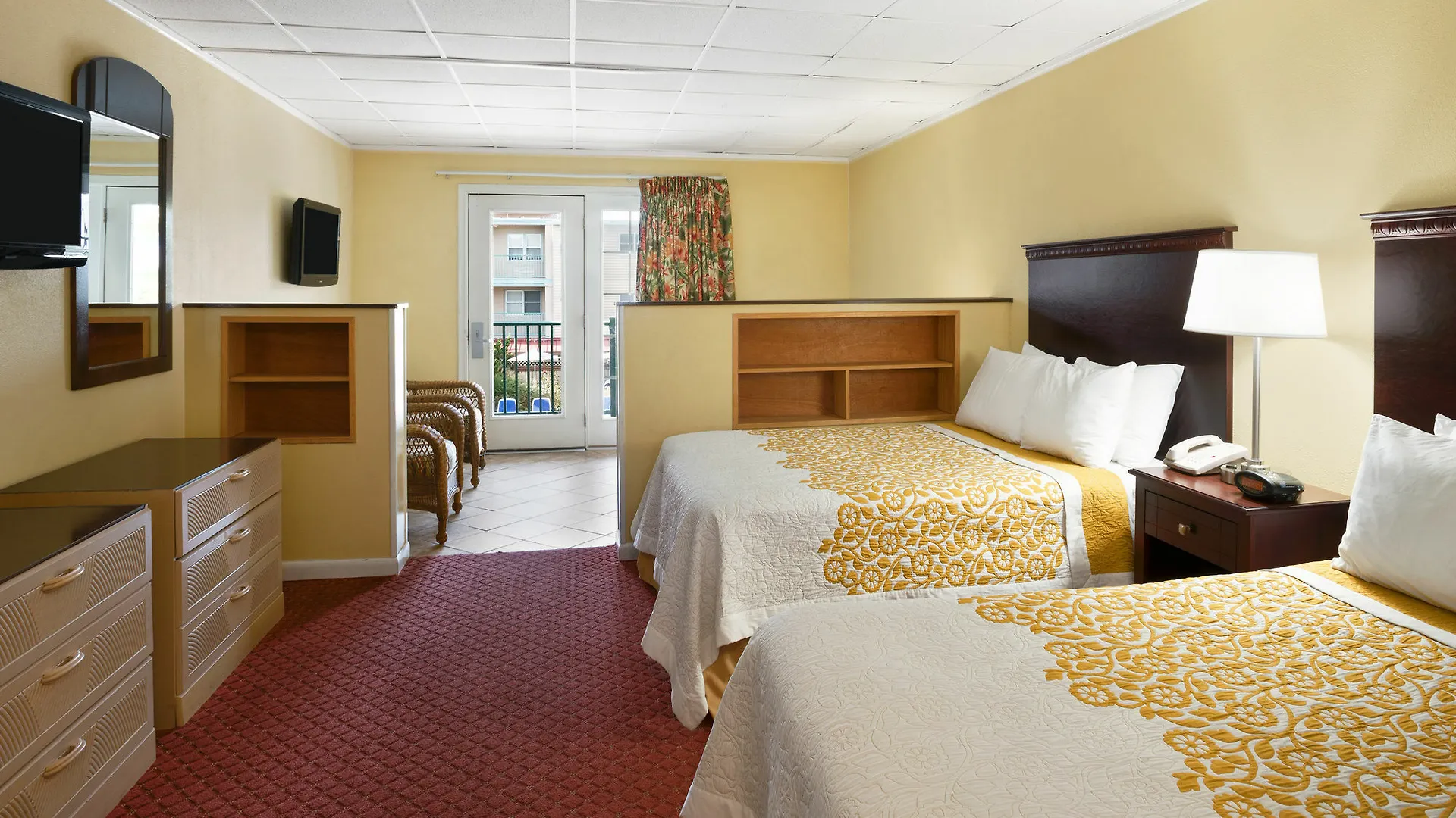 Days By Wyndham Ocean Oceanfront Hotel 3*