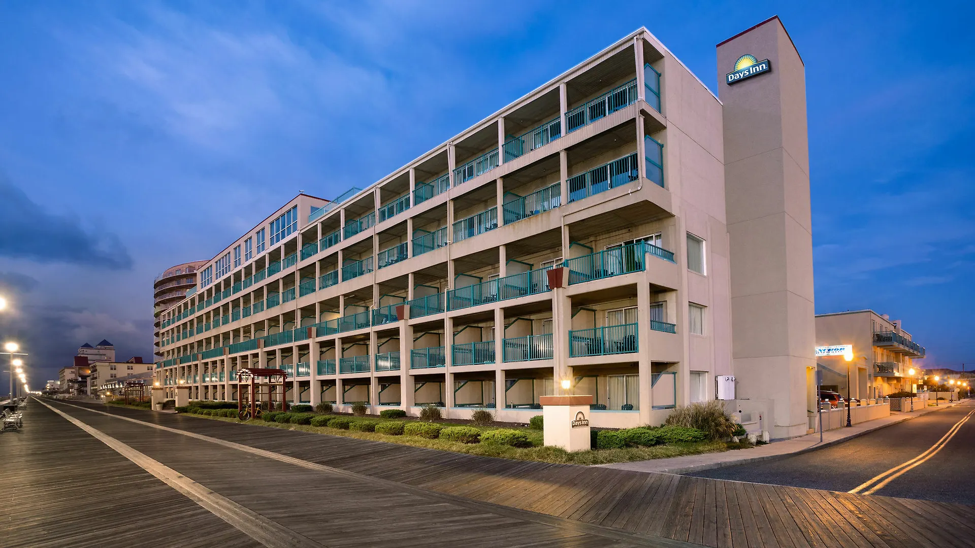 Hotel Days By Wyndham Ocean Oceanfront 3*