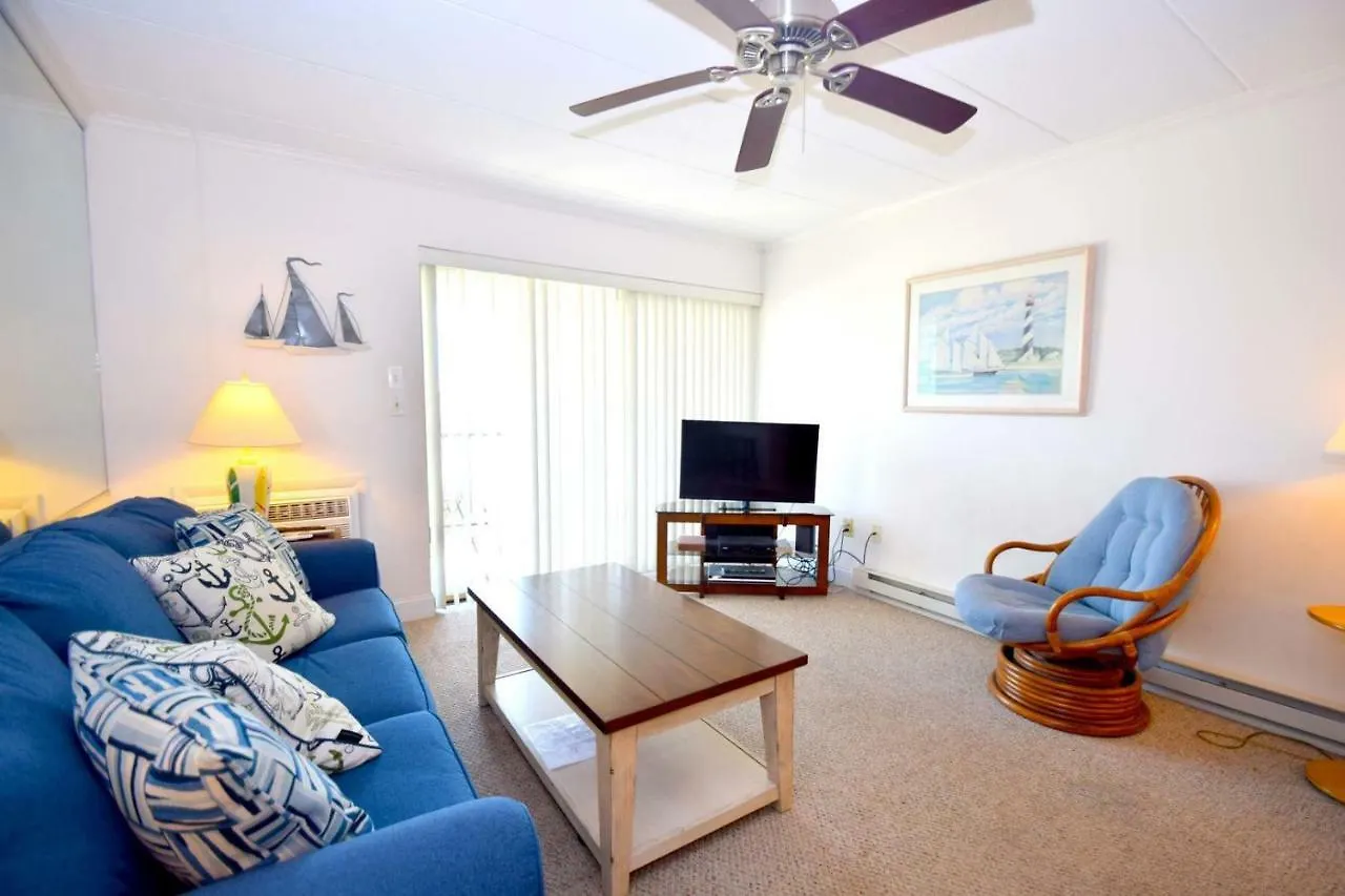 Breakaway East 109 Apartment