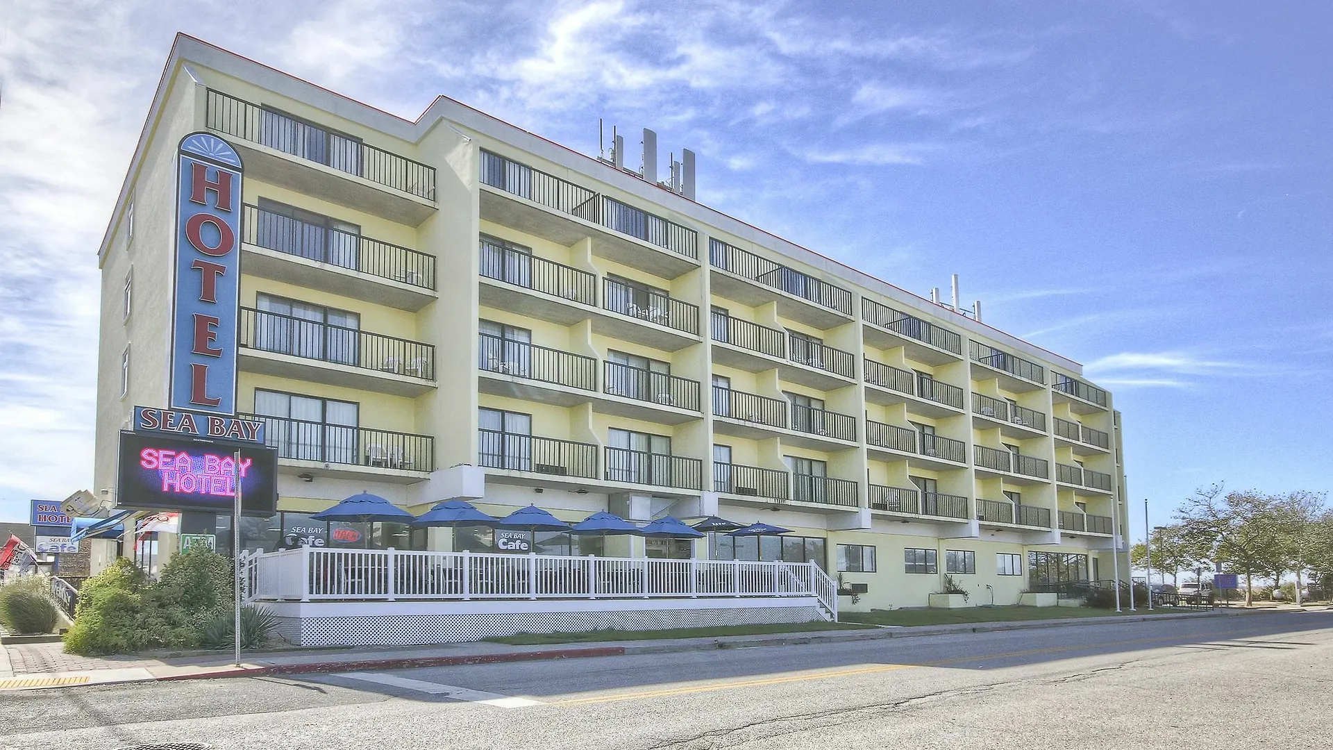 Sea Bay Hotell 3*