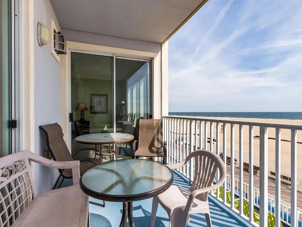 Apartment Belmont Towers 304 *