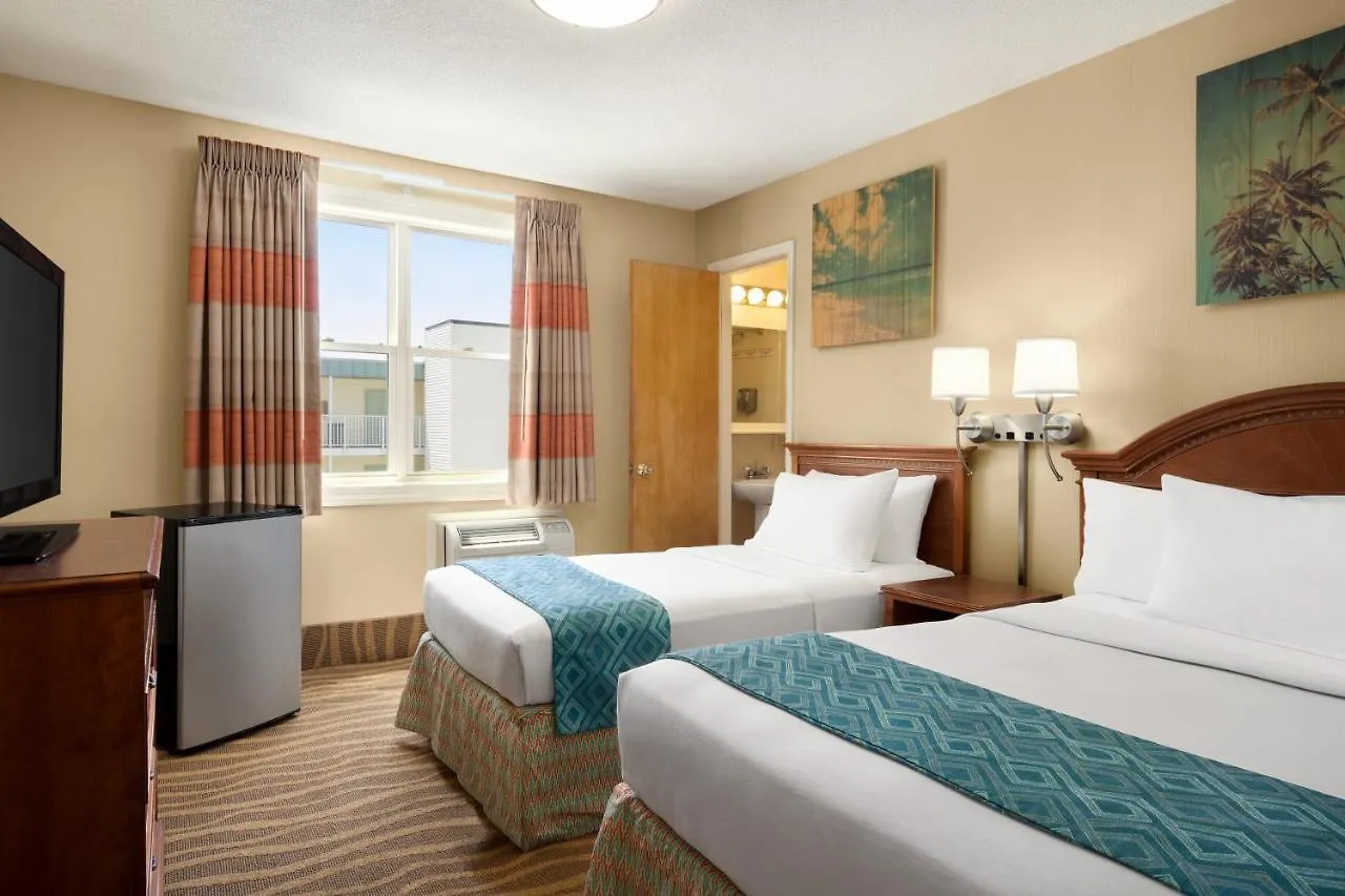 Plim Plaza Hotel 2*
