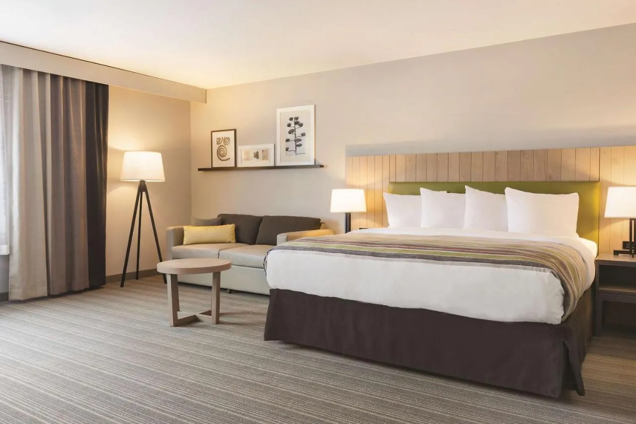 Country & By Radisson Ocean
