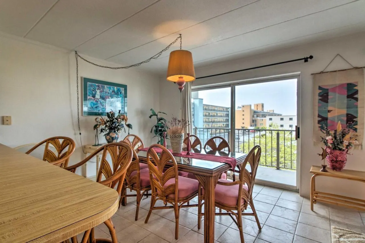 Apartment Ocean With Balcony - Walk To Beach! *