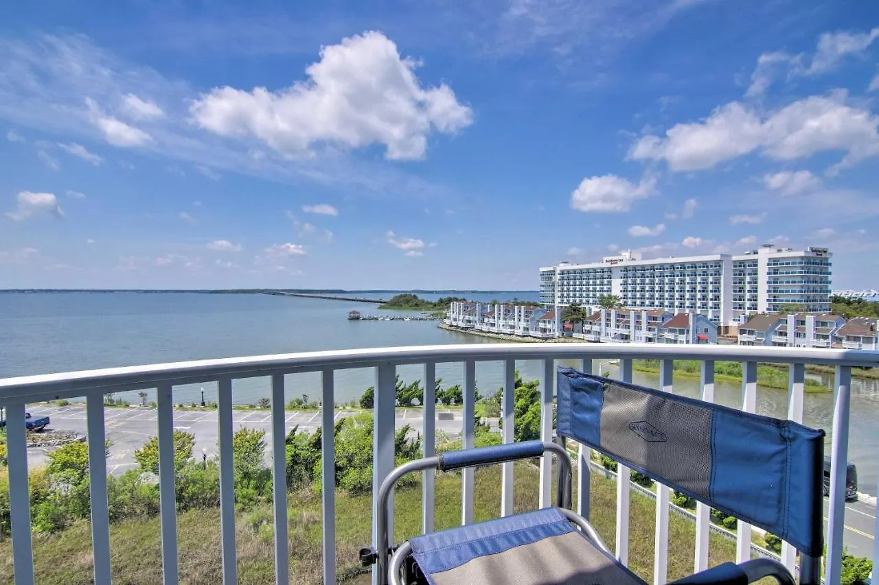 Apartment Ocean With Bay View And Walkable Location! *