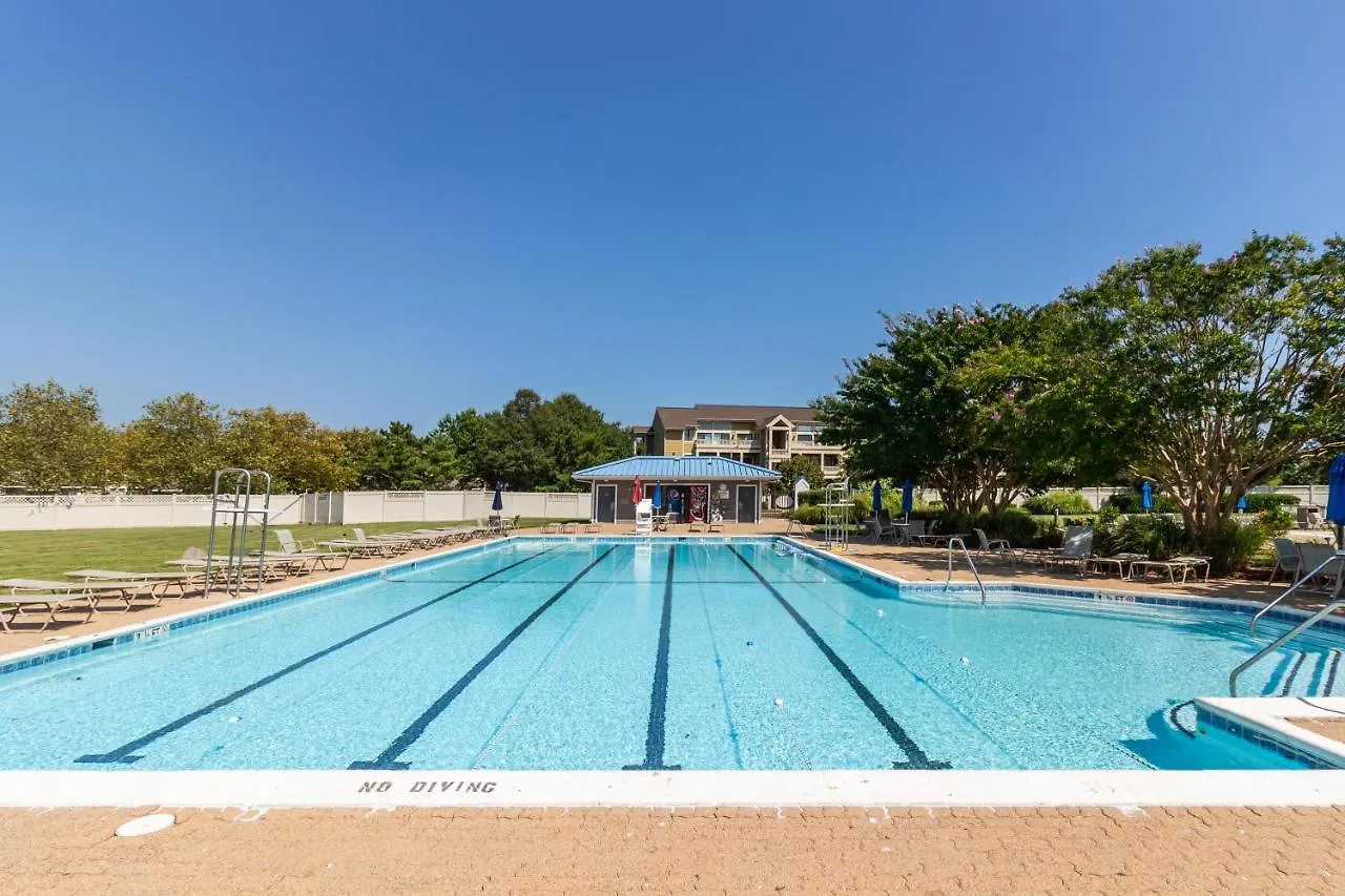 Harbour Club A-9 Apartment