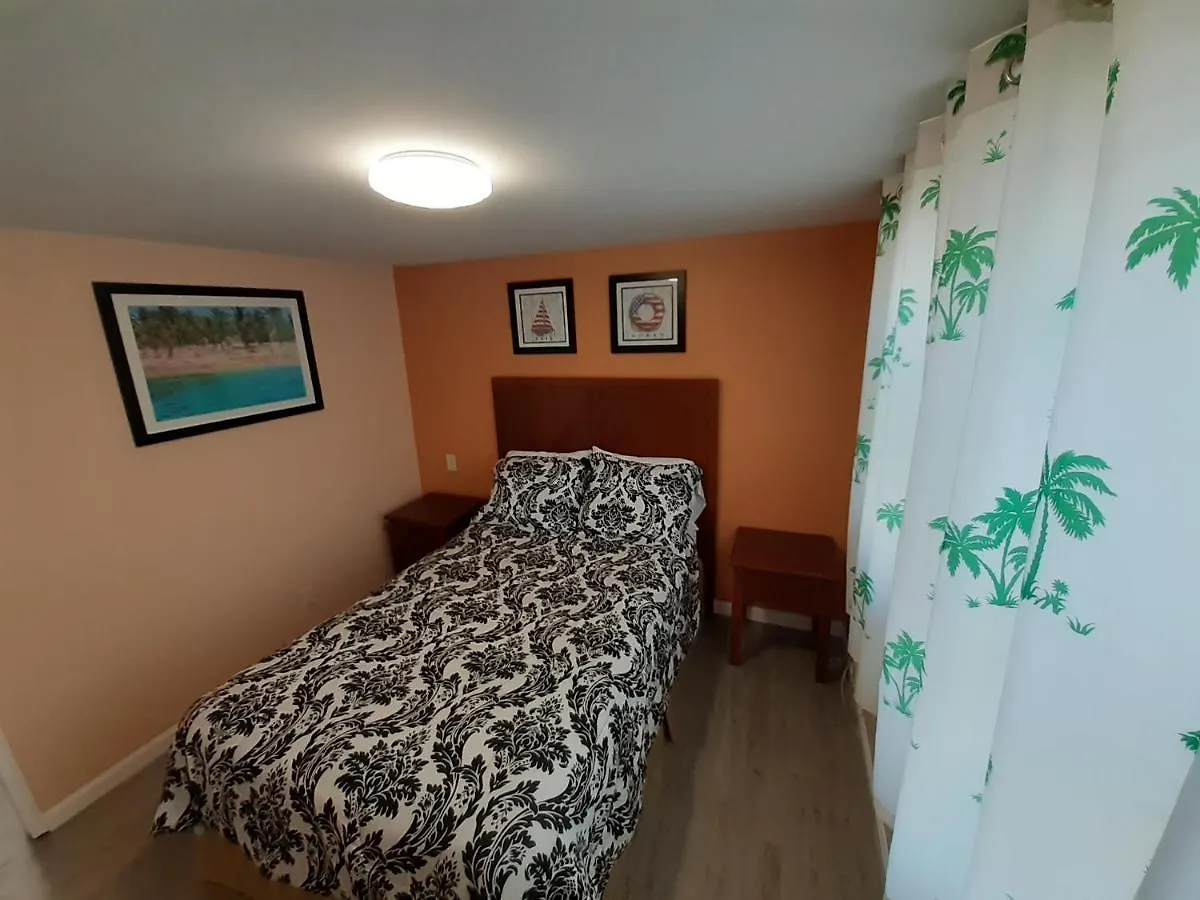 Atlantic Breeze & Motel 2*