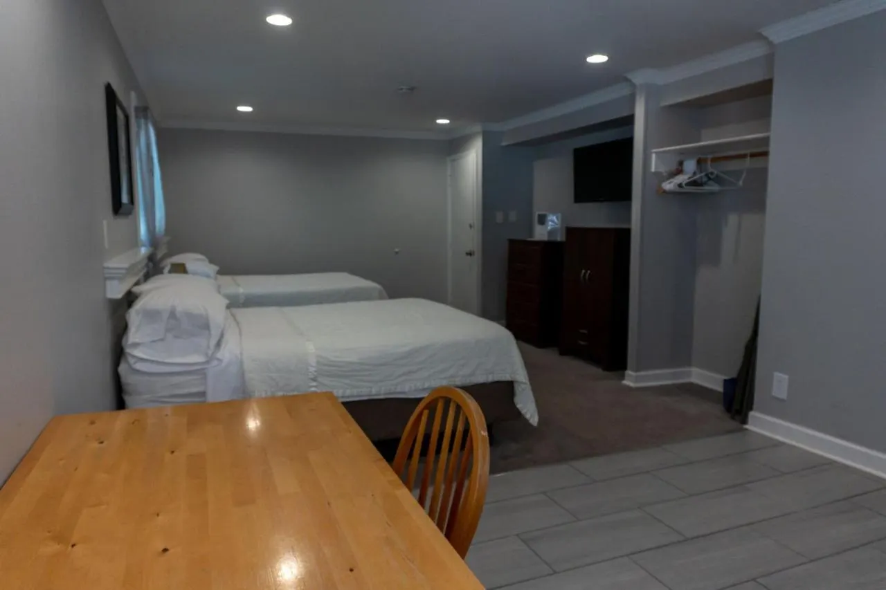 Walk Hotel 2*