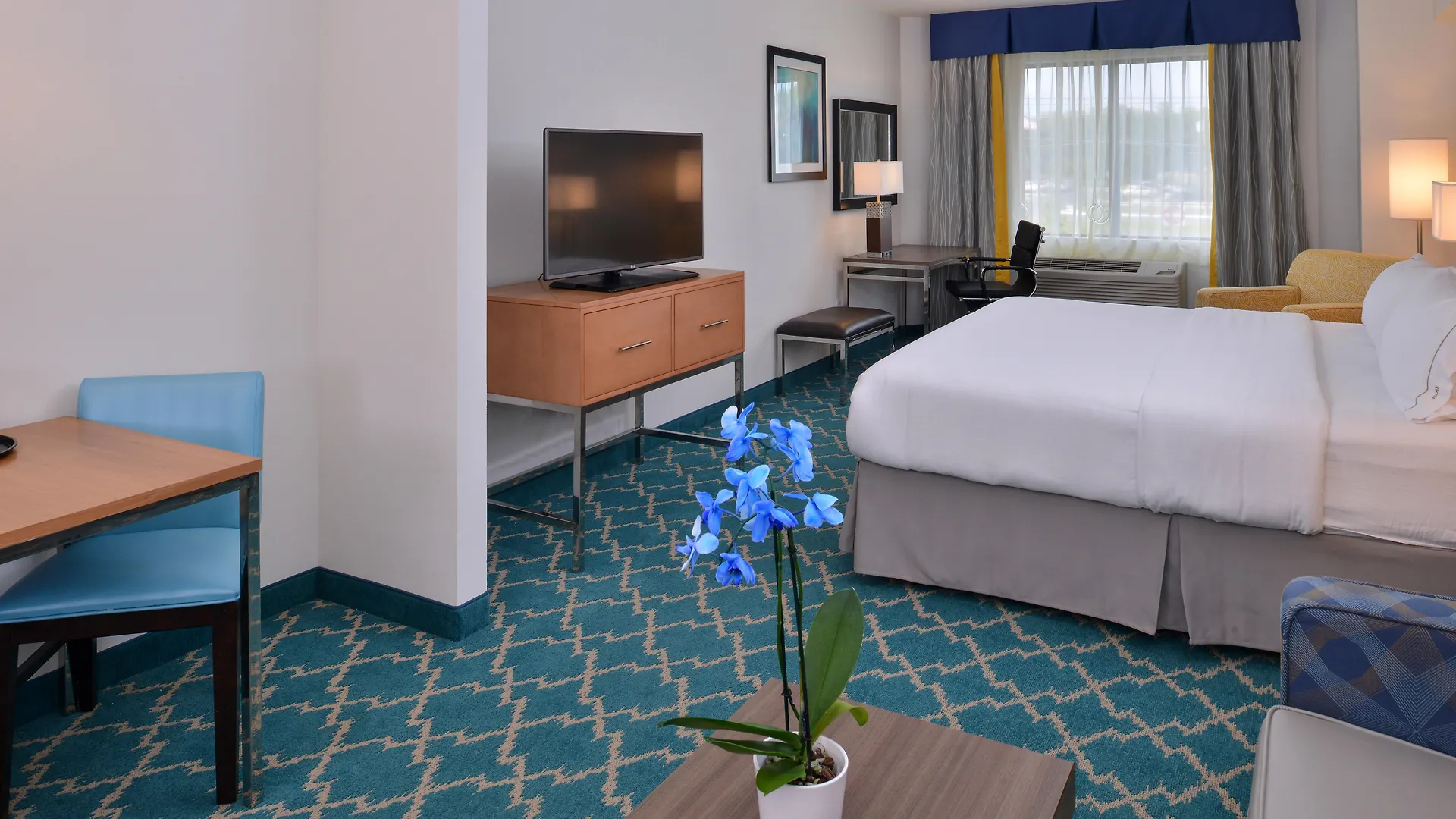 Hotel Express And West Ocean By Ihg West Ocean City